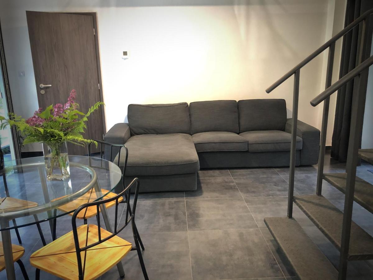 Mezonetový apartmán s terasou na samotě v lese Vlkava Esterno foto